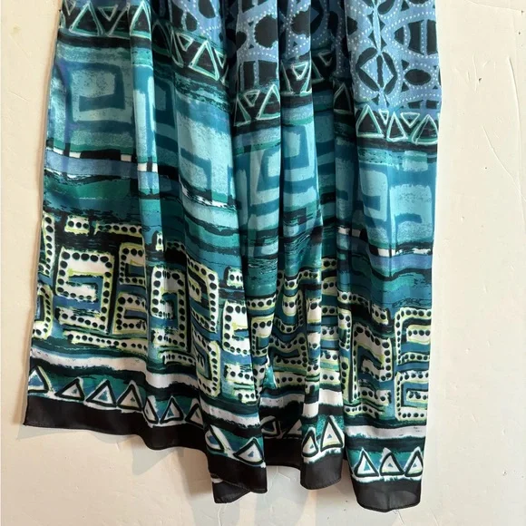 CHICO’S Blue and Black Patterned Scarf - Picture 4 of 8